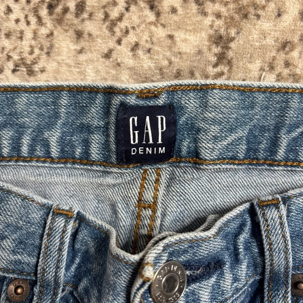 GAP Light Blue Crop Distressed Straight Leg Jeans Size 24